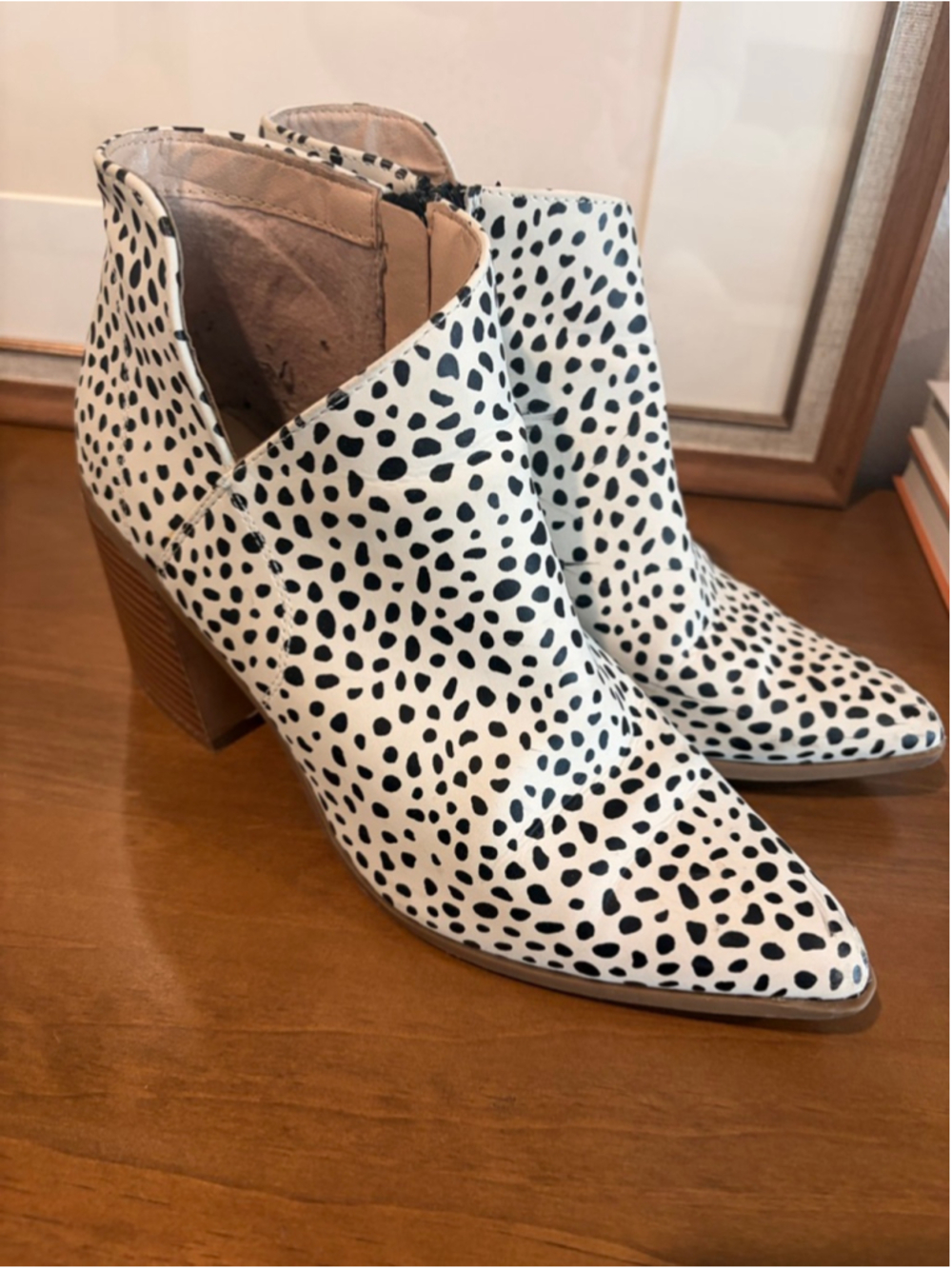 Women's SERRA White Black Dalmation Print Ankle Boots Size 9